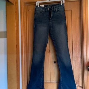 NWT - Ariat Jeans High Rise Flare